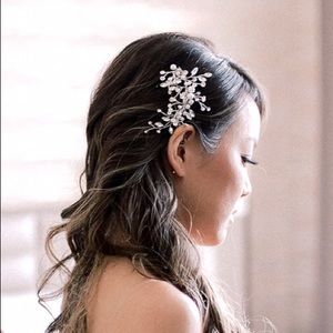 Wedding pearls and crystal hair piece